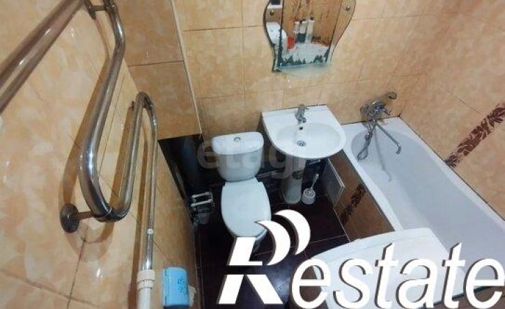 3-комн квартира улица Хромова, 8А,  д. 8А