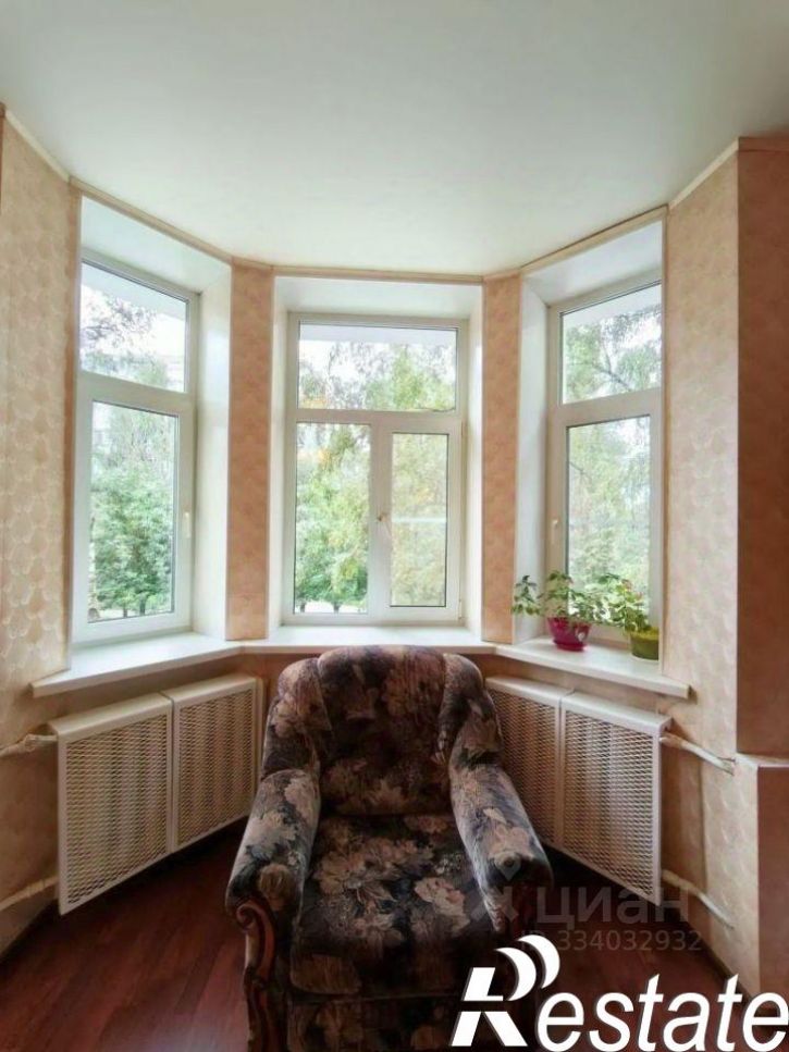 3-комн квартира улица Евгения Пичугина, 54,  д. 54